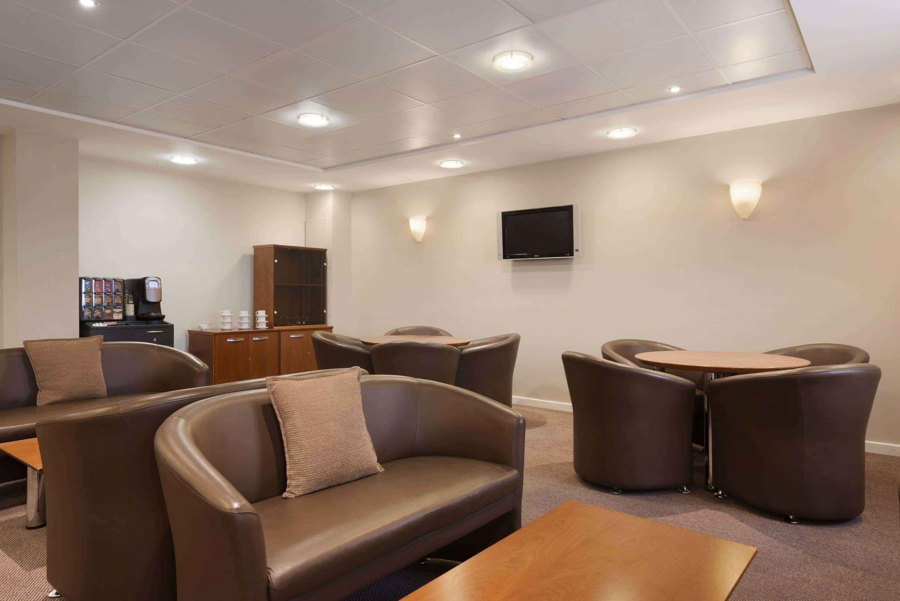 Hotel Ramada Plaza Wrexham Exterior foto
